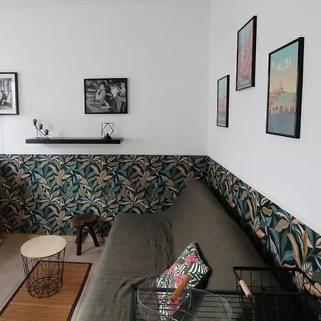 L'Etape Bessieraine: Toulouse, Albi Et Montauban Apartment Bessieres Exterior photo